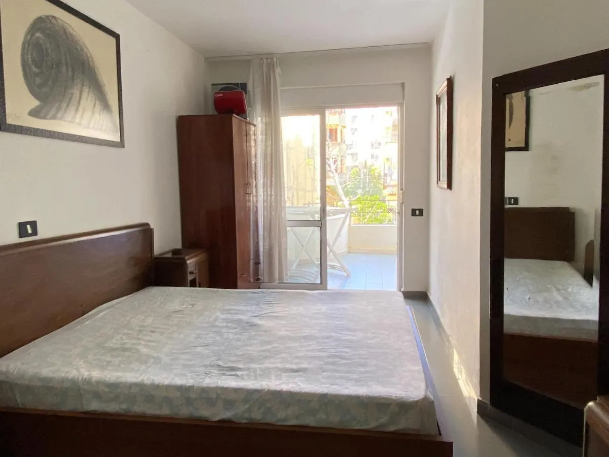 Beach Apartment Durrës 0*,  Albánie